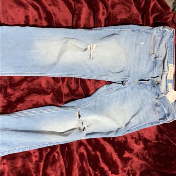 Hollister Jeans - Picture 7 of 8